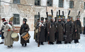 В усадьбе Демидовых воссоздали последний бой Отечественной войны 1812 года