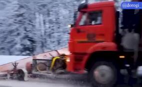 В Ленобласти за праздники очищены от снега тысячи километров дорог