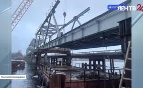 Дорожники продолжают капитальный ремонт моста через реку Луга