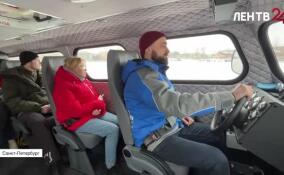 В Петербурге запустили зимнюю навигацию