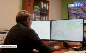 Диспетчеры Ленавтодора круглосуточно контролируют уборку снега и обработку дорог в режиме реального времени