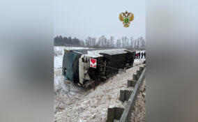 Появились фотографии с места ДТП с автобусом на трассе «Нарва»