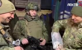 Комитет образования Ленобласти отправил новую партию подарков от школьников и педагогов для защитников Отечества