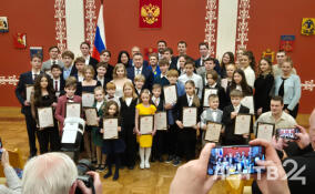 Полпред президента в СЗФО наградил создателей фильма «Группа крови»