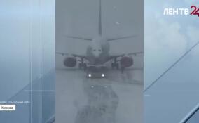 Рейсы из Москвы в Петербург задерживаются