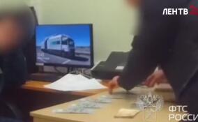 Гражданин Украины задержан за попытку подкупа сотрудника таможни в Ивангороде