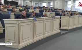 Депутаты Ленобласти обсудили 42 законопроекта