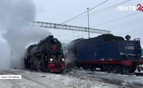 В Петербурге мастер восстанавливает паровозы позапрошлого века