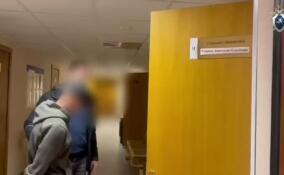 Мужчину будут судить за попытку зарезать знакомого в Киришах