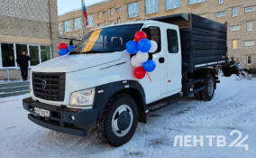 Бегуницкий агротехнический техникум получил новый грузовик