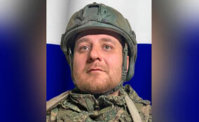 Гвардии старший матрос Конончук под огнем восстановил связь и помог штурмовикам