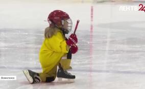 Всеволожские хоккеистки привезли серебряную медаль из Сыктывкара