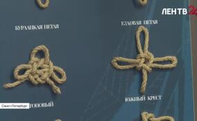 Экскурсовод Дмитрий Кувайкин провел мастер-класс по вязанию узлов