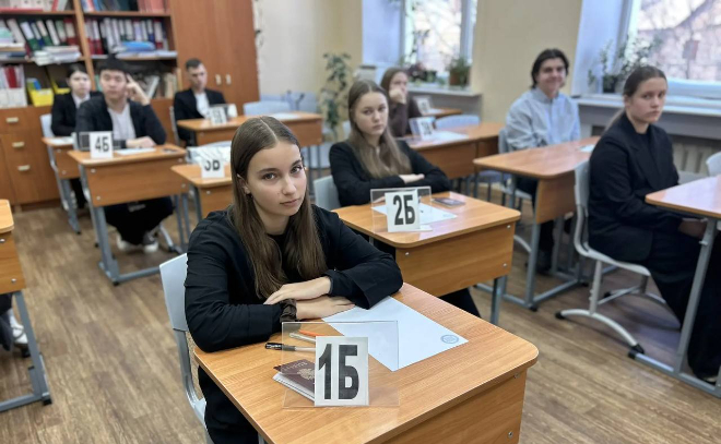 Более 5,5 тыс. выпускников в Ленобласти проверили свои знания на пробном ЕГЭ по русскому языку