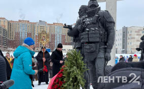 Делегации спортсменов на Играх Александра Невского возложили цветы к монументу Героям СВО