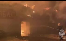 Крупный пожар вспыхнул в промзоне в Разбегаево