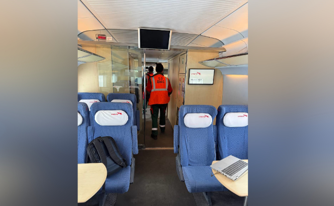 Пассажиров поезда Петербург – Москва пересаживали в другие вагоны из-за задымления