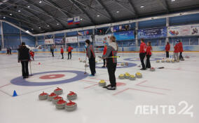 В Колтушах определят сильнейших керлингистов