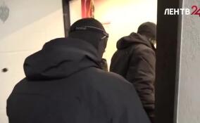 Сотрудники ФСБ задержали мужчину, который контрабандой переправил за границу изделие двойного назначения