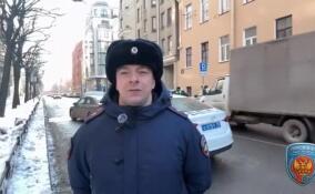 Иномарка сбила прохожую на пешеходном переходе на Петроградской стороне