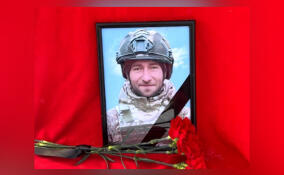 С рядовым Александром Ершовым простились в Тихвине