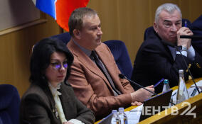 Фоторепортаж ЛенТВ24: Александр Дрозденко провёл встречу с депутатами Ленобласти