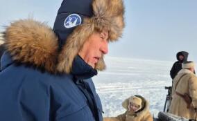 Александр Дрозденко принял участие в реконструкции движения по ледовой трассе «Дороги жизни»