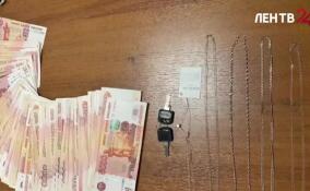 В Кировске задержали двоих жителей Карелии, которые специализировались на кражах из ювелирных магазинов