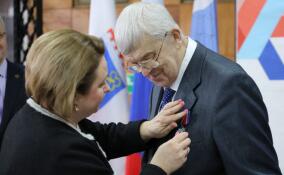 Вадим Густов удостоен звания «Почетный гражданин Сланцевского района»