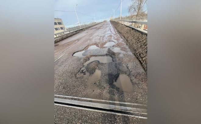 Прокуратура заинтересовалась ямами на дороге в Тосно