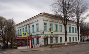 Здание городского училища в Новой Ладоге выставили на торги