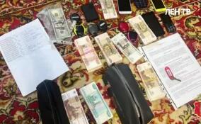 Полиция и ФСБ пресекли деятельность организованной группы, занимавшейся незаконными банковскими операциями