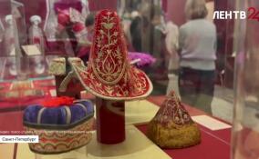 В Этнографическом музее открылась выставка шедевров золотого шитья