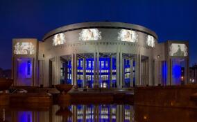 В Петербурге зажгутся световые проекции к Международному женскому дню