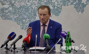 Александр Дрозденко выразил соболезнования семьям погибших от ракетной атаки на Брянск