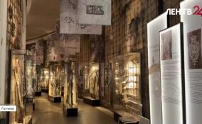 Гатчинскому музею-заповеднику передали шесть исторических предметов в честь 260-летия дворца