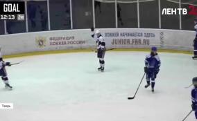 Хоккеисты «Ленинградца» одержали вторую победу подряд на выезде в Твери