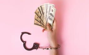 Директора спорткомплекса в Волхове заподозрили в фиктивном трудоустройстве