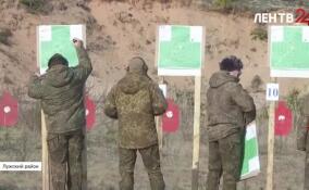 На военном полигоне в Луге стартовал чемпионат ЛенВО по стрельбе из штатного и табельного оружия