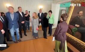 В Тихвине открылась выставка одного шедевра. В Киришах нефтеперерабатывающий завод отметил юбилей