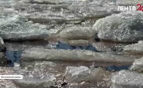 Аварийно-спасательная служба Ленобласти ослабила 2 000 кв. м. льда вблизи поселка Свирица