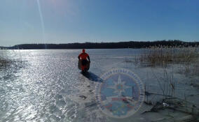 В Приозерском районе под лед провалились еще два человека