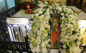 В Петропавловской крепости возложили цветы к могиле Павла I