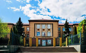 В Енакиево восстановили Лицей информационных технологий