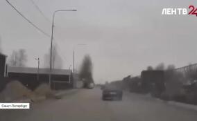 В Петербурге полицейские со стрельбой задержали угонщика отечественного автомобиля