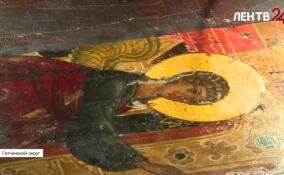 Реставраторы из Рождествено определили подлинный возраст иконы Благовещения из Пикалевского краеведческого музея