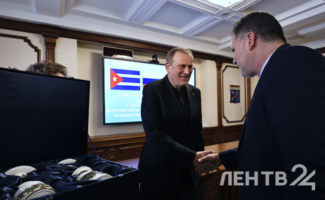 Встреча Александра Дрозденко с заместителем премьер-министра Кубы – в объективе ЛенТВ24