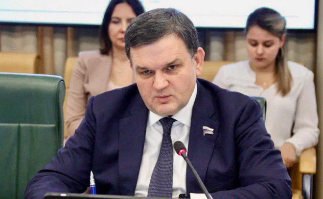 Будут служить людям многие годы: Сергей Перминов о развитии опорной сети дорог в Ленобласти