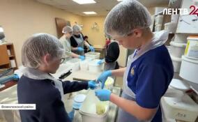 Во Всеволожском районе волонтеры готовят еду для участников СВО