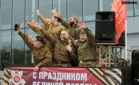 «Автомобиль Победы» проехал по Приморскому району Петербурга